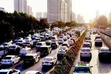 堵车英文怎么说（堵车英文常用句子）