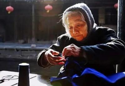 贾平凹《我的母亲》原文