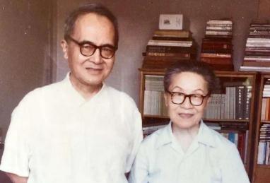 围城作者简介_钱钟书简介