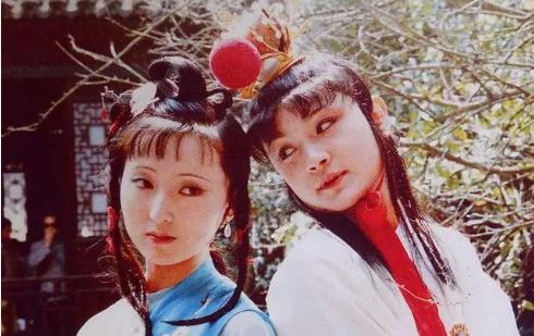 林黛玉和贾宝玉是什么关系