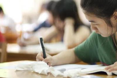 本科默认过了英语三级吗 本科英语三级吗