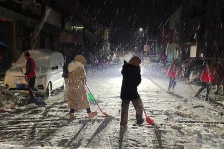 大雪无情人有情下一句是什么